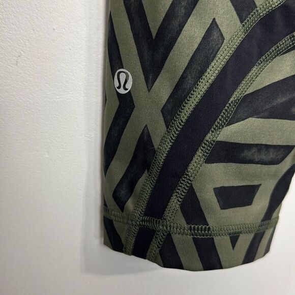 Lululemon Run: Inspire Crop II *All Full-On Luxtreme 10 - Picture 8 of 11